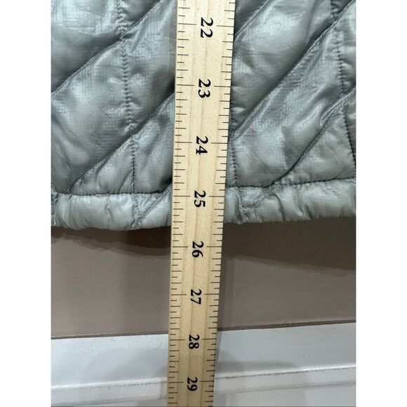 The North Face® ThermoBall™ Trekker Insulated Packable Puffer Jacket Women's M - Picture 11 of 12